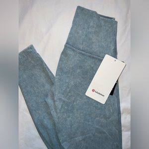 Brand New Lululemon Wunder Under HR
